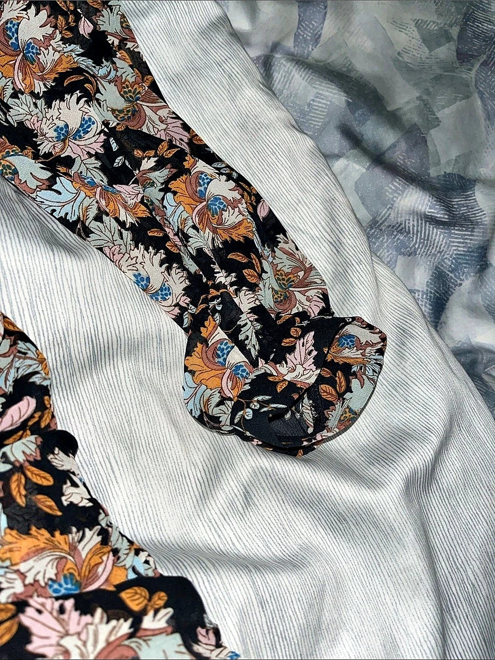 Floral Midi Dress in Black & Multicolor Like New - Picture 10 of 10